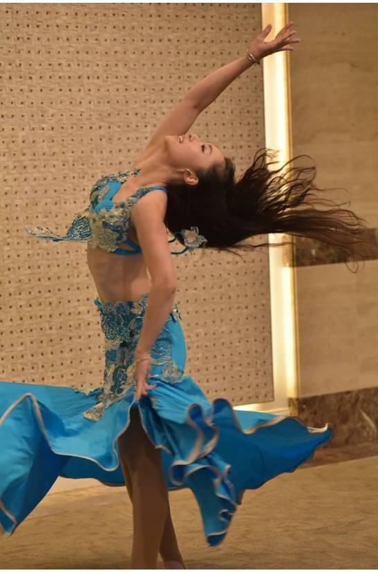 Nana Kazazawa (Japon)